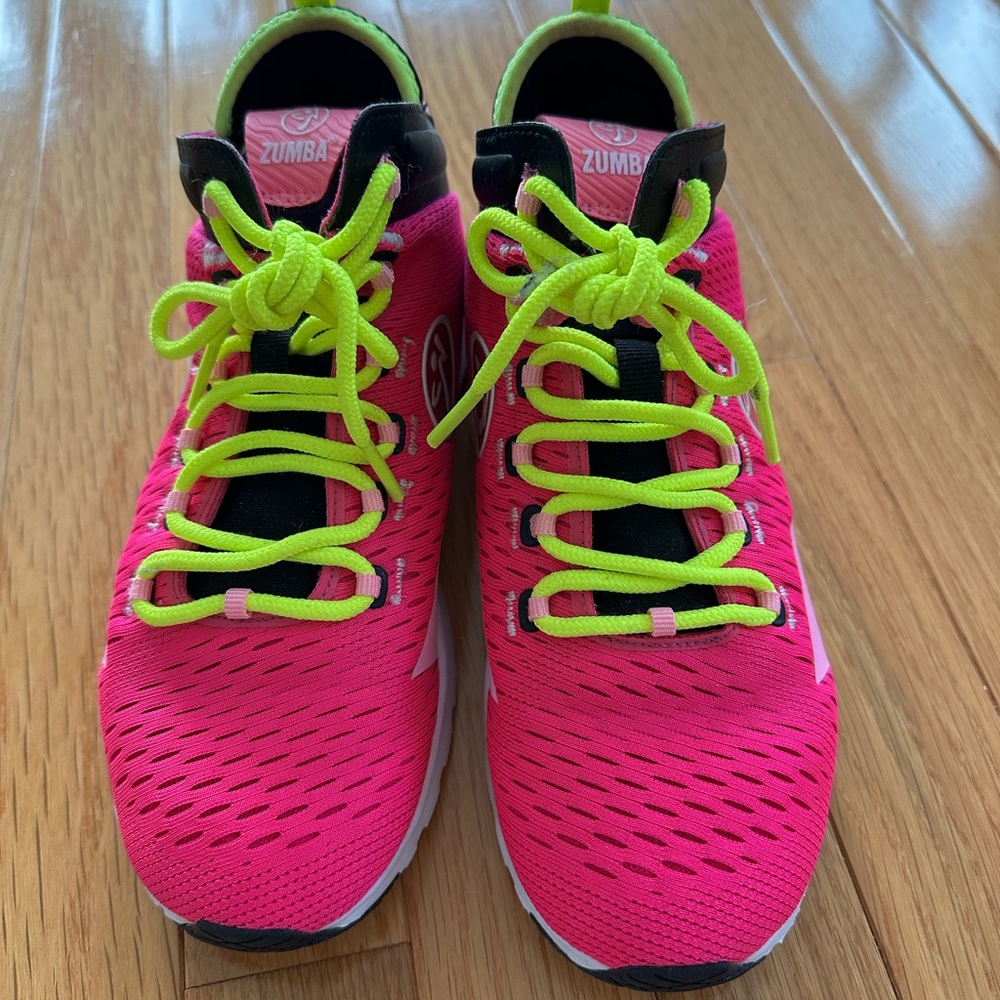 Zumba Fitness Hot Pink Air Funk Dance Sneakers - Size 6 - Picture 2 of 7